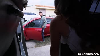Kelsi Monroe's Sultry Reverse Bang Bus Ride in Miami