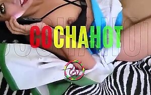 Como rebotan las enormes y ricas tetas de la novia de mi compadre