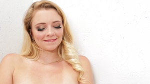 Gloryhole: Quenching Virgin's Desires