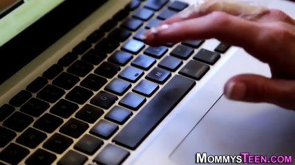 Lesbian stepmom squirts