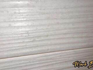 Inked ginger deepthroats in the shower - niki rebel