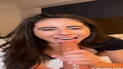 Baddie; Her google drive folder link, 177 videos =  https://rentry.co/if73uh4d