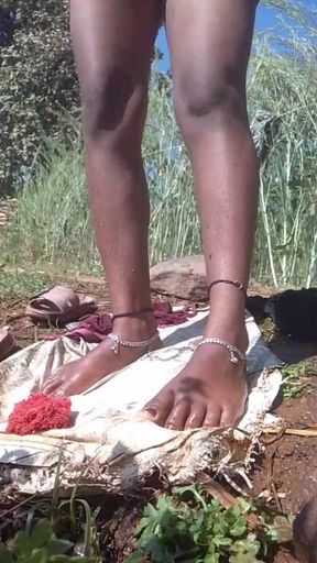 Desi girlfriend ko bola nahate huye video banao bola  outdoor