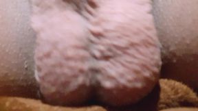 e se eu te fizesse uma chamada de video e sem dizer nada ja batendo uma e prestes a gozar, te mostro o leite saindo do pau e desligo. o que voce faria?? atende ou desliga? video conpleto