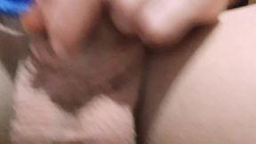 e se eu te fizesse uma chamada de video e sem dizer nada ja batendo uma e prestes a gozar, te mostro o leite saindo do pau e desligo. o que voce faria?? atende ou desliga? video conpleto