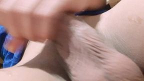 e se eu te fizesse uma chamada de video e sem dizer nada ja batendo uma e prestes a gozar, te mostro o leite saindo do pau e desligo. o que voce faria?? atende ou desliga? video conpleto