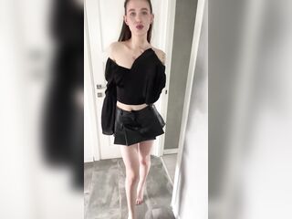 If you message me on OnlyFans, I'll take off this skirt for you ??