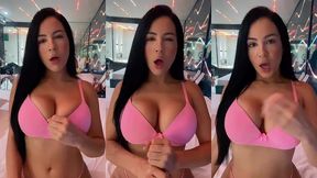 morena peituda fazendo punheta guiada