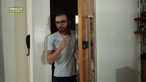 padrasto ensina enteado a foder