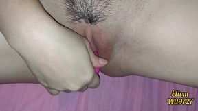 metiendo un vibrador en mi cono mojado