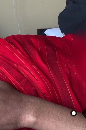 Honeymoon Ma Himal Herdai Chikdai