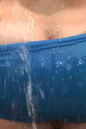 Jeking under shower