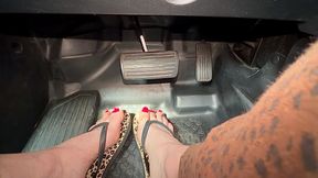 Flip Flop Pedal Pushing Drive To Barefoot with Toe Rings