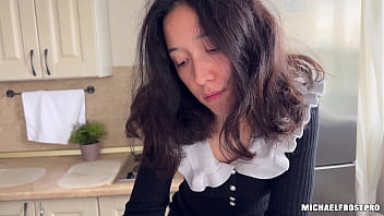 Stepmother Solves Stepson&#039_s Problems With The Help of Evolova Electronic Sex Doll