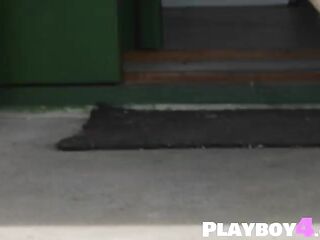 Astonishing chick nude her breathtaking body and sexy cutie posed completely exposed