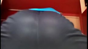 MI TRASERO EN PANTS ESCOLAR