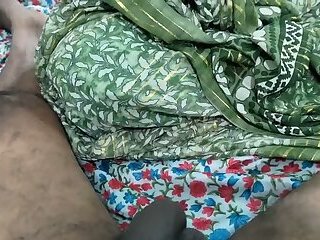 Aunty has hot and painful sex while she is alone at home. Real homemade.