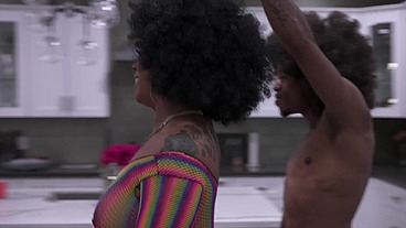 Sexy Pornstars Porsha Carrera and Ebony Mistuqe