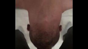 amigo da faculdade engolindo meu pau