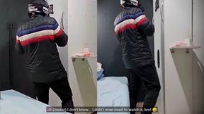 Straight Married Delivery Guy with a Big Uncut Cock and an Amazing Ass Came to Relieve Himself in My Gloryhole!