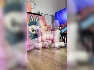 Put on her heels and started riding her favorite sextoy