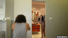 Khalamit Cheats on Her Boyfriend and Gets Fucked at Her Home While He Cooks!!!
