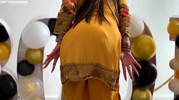 Haram Kuriiiii Celebrating 300k! WATCH the full video on all platforms!! NOW ON SALE ?