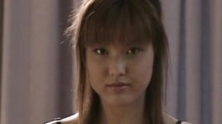 Asian maid Ruri Saijo favours a man with a passionate blowjob