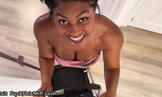 Juicy Ebony uses BBC to find her G spot - Amateur Porn