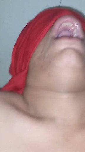 Step sister ke muh lund Diya. Hindi audio.   Clip 3