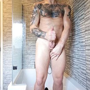 Cage warrior Carl loves a red hot shower with his huge toys and a big treat for the fans at the end