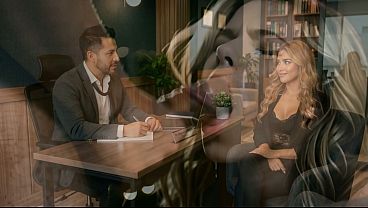 BEAUTIFUL BLONDE WOMAN ATTENDS THE PSYCHOLOGIST BECAUSE OF HER OBSESSION WITH CUMMS ON THE FACE, CUM ON THE FACE- PORN IN SPANISH-AUDIO IN SPANISH-AI PORN