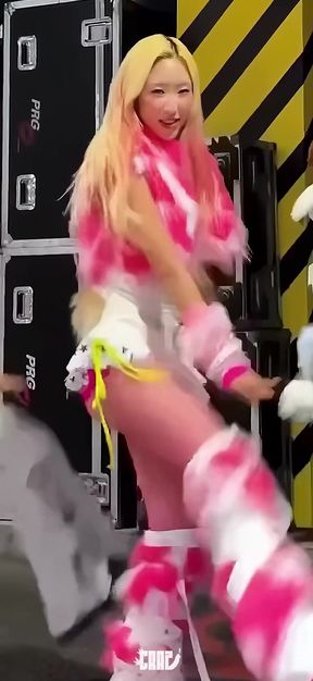 K-pop dance performance
