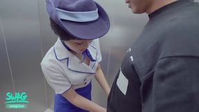 Fucking Lift Ladies in the Shopping Mall