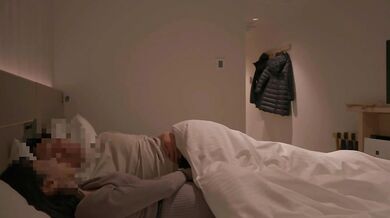 【個人撮影】#31 エンW不倫CH 服を着たまま下から突き上げられる。。生挿入して中出しする不倫カップルの日常／Japanese amateur /日本人/japanese wife/ milf/色