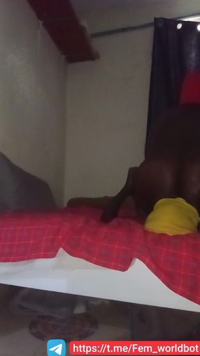 Big bum mistress bouncing it around   Clip 1