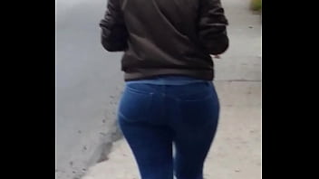 Big ass walking montteal grosses fesse طيز مبير ترمة latino perfect