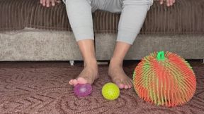 Bob crushes balls b