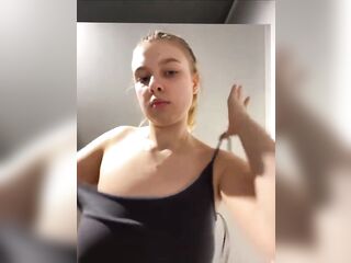 Hard finferingin the loxker room