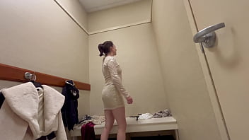 Mall Try On flashing showing to her client new collections