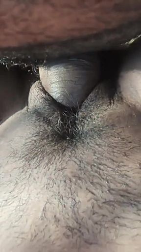 Must-share moment from &quot;Doggy style in jungle&quot;