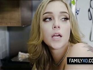 Blond stepdaughter gives a oral job to stepdad if that guy takes over the cleaning in the abode
