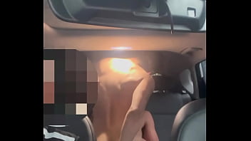 PASSAGEIRO PEGA CARRO DE APLICATIVO E FODE NO BANCO DE TRAZ