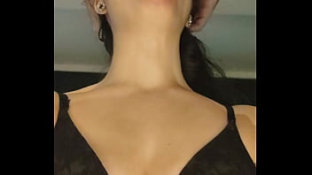 POV intenso: Debora Mendes faz oral   cavalgada invertida de calcinha preta com gozada por fora no motel