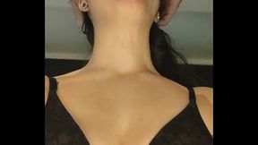 POV intenso: Debora Mendes faz oral   cavalgada invertida de calcinha preta com gozada por fora no motel