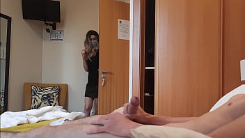 DICK FLASH. I pull out my dick in front of a hotel maid and she agreed to jerk me off.