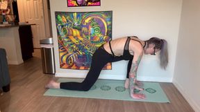 67 Tall Yoga Session - 13 Minutes of Stretching & Flexibility