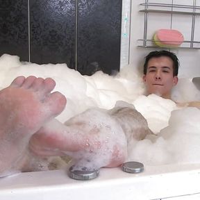 Cute Xander H Gets Jerks Off And Cums In Hot Bubble Bath!