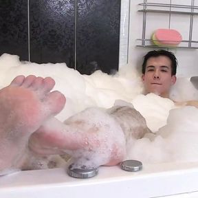 Cute Xander H Gets Jerks Off And Cums In Hot Bubble Bath!