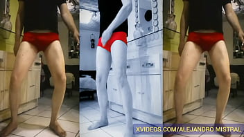 Maduro delgado muestra la verga en calzones rojos fetiche exhibicionista Alejandro Mistral Video porno Gay er&oacute_tico